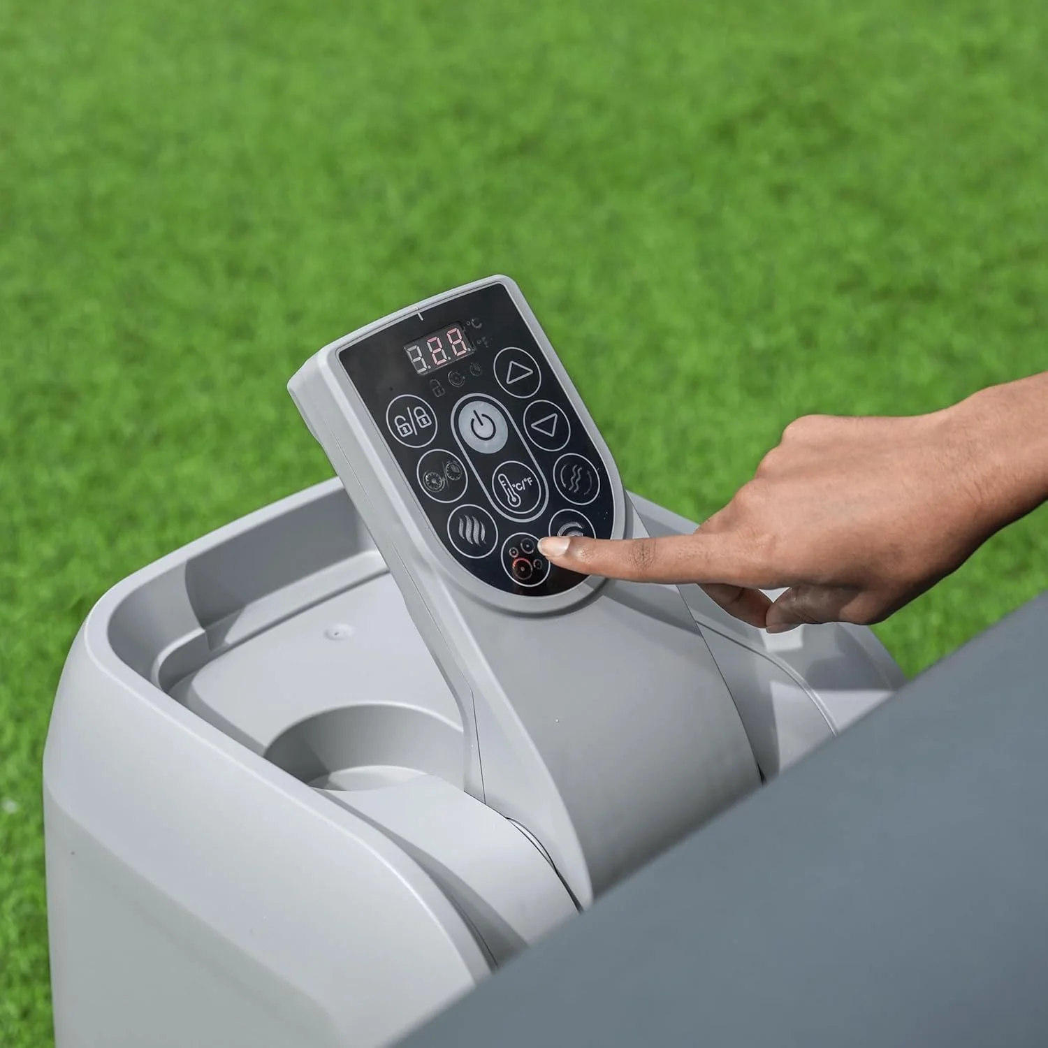 Coleman SaluSpa AirJet 4–6 Person Inflatable Outdoor Spa