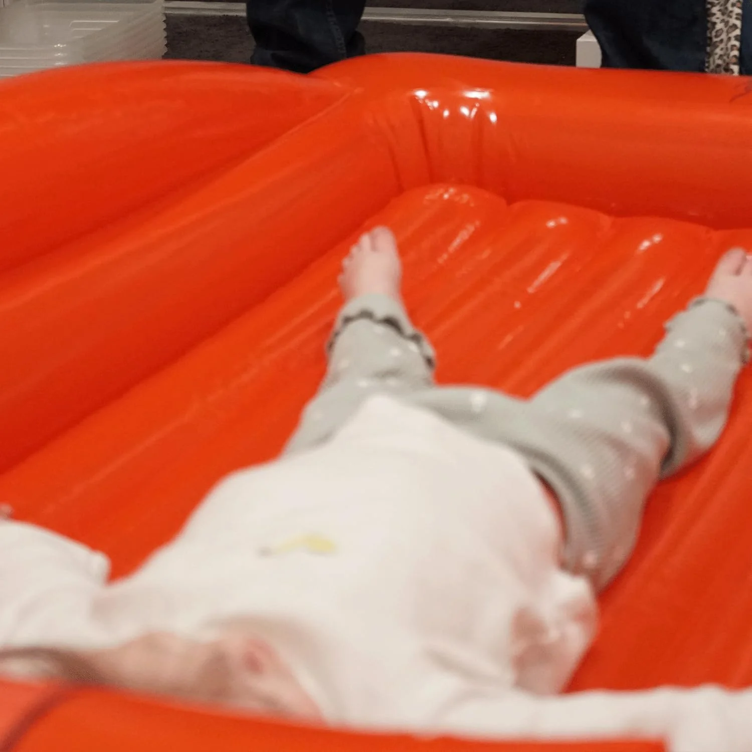 Flying Solo Car Airbed: Comfort for Road Trips