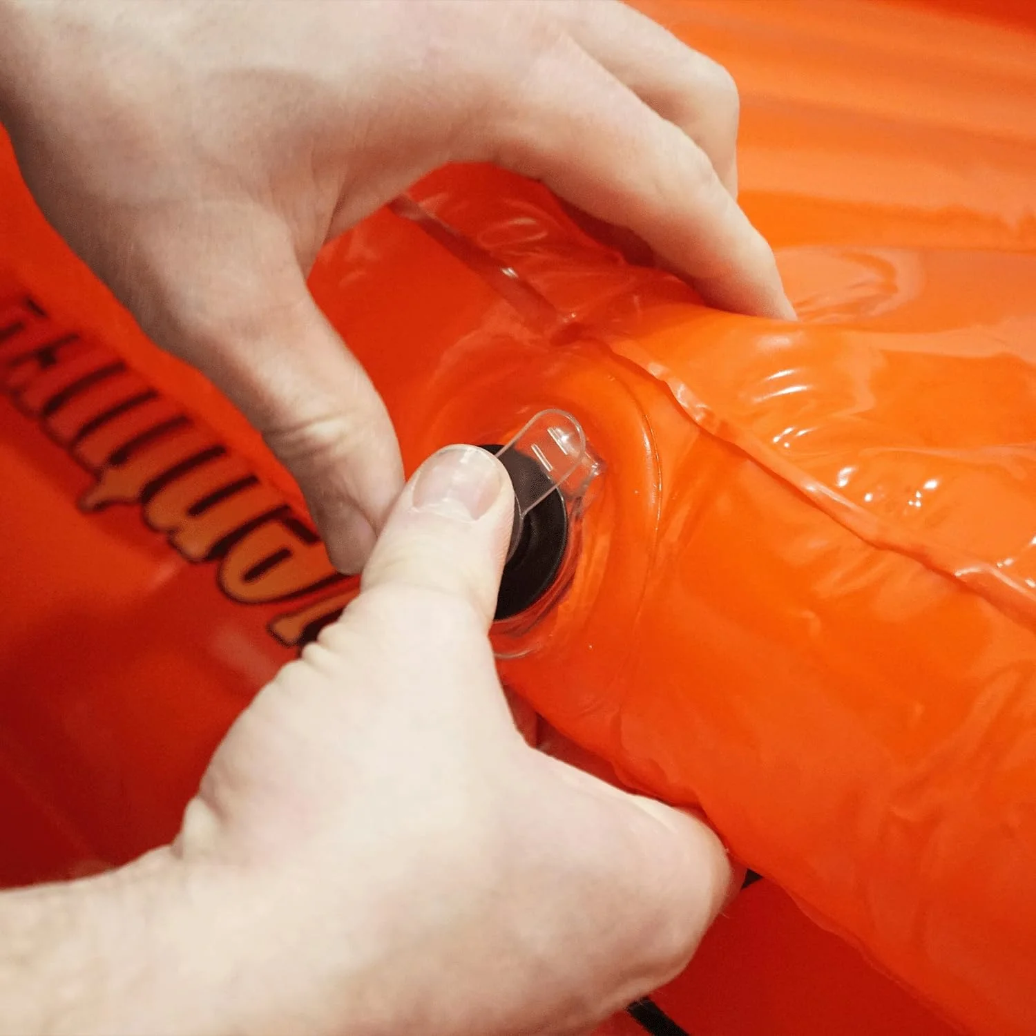 Flying Solo Car Airbed: Comfort for Road Trips